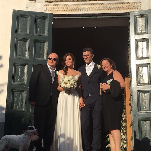 A Ravello il "sì" di Roberto e Raffaella, un matrimonio di...vino