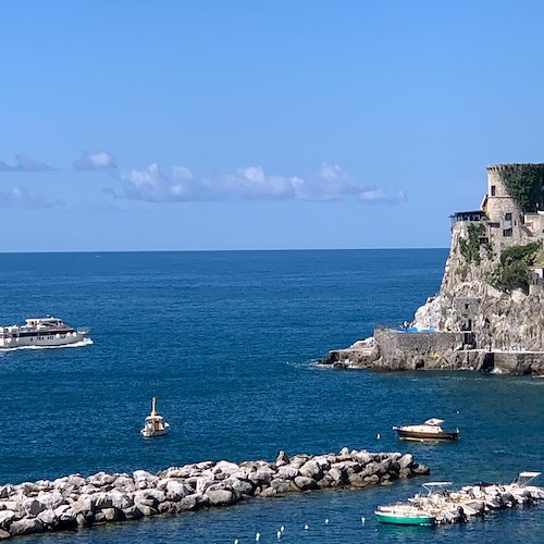 Collegare porti della Costa d'Amalfi con località montane, da stamattina parte il servizio "traghetto + bus"