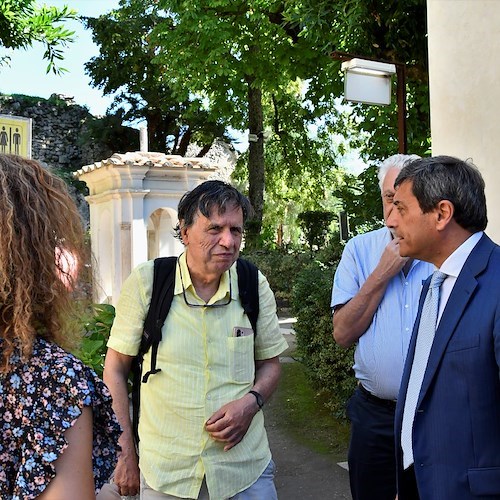 Giorgio Parisi accolto in Villa Rufolo, il Premio Nobel esalta Ravello: «Un posto meraviglioso»