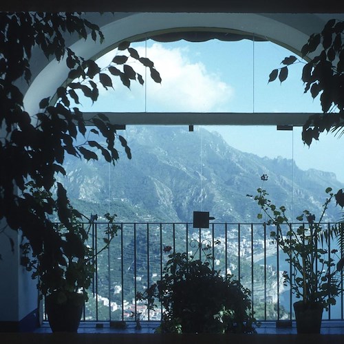 Gli anni ottanta di Amalfi, Atrani, Ravello e Scala nelle fotografie di Keld Helmer-Petersen<br />&copy; Keld Helmer-Petersen