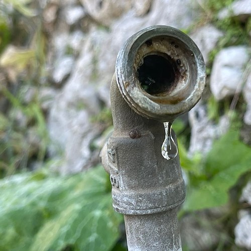 Guasto a condotta idrica, centro di Ravello senz’acqua fino alle 15