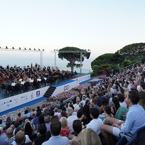 Il debutto di Gimeno e della Luxembourg Philharmonic a Ravello è da standing ovation /FOTO