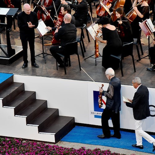 Il "Ravello Festival" non dimentica il popolo ucraino, l'emozionante dedica del violinista Gidon Kremer 