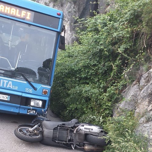 Incidente a Ravello, scooter contro bus Sita. 34enne in ospedale [FOTO]