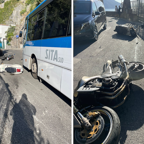 Incidente tra vespa e moto a Marmorata, feriti in ospedale e traffico in tilt [FOTO]