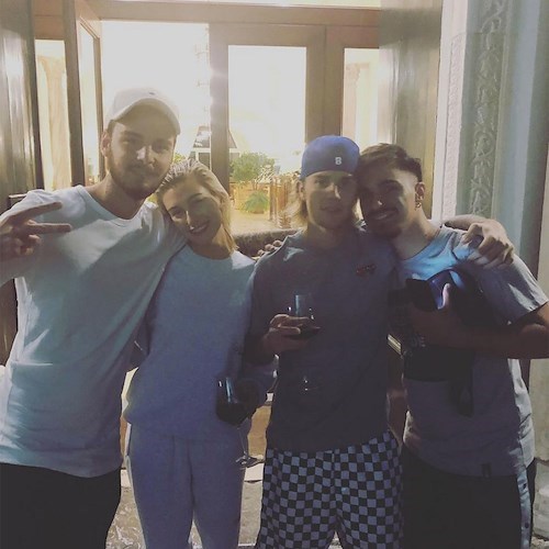 Justin Bieber a Ravello: pop star in vacanza con la modella Hailey Baldwin 