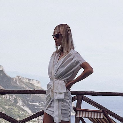 Linda Tol si gode Ravello: vacanza per la fashion influencer e modella
