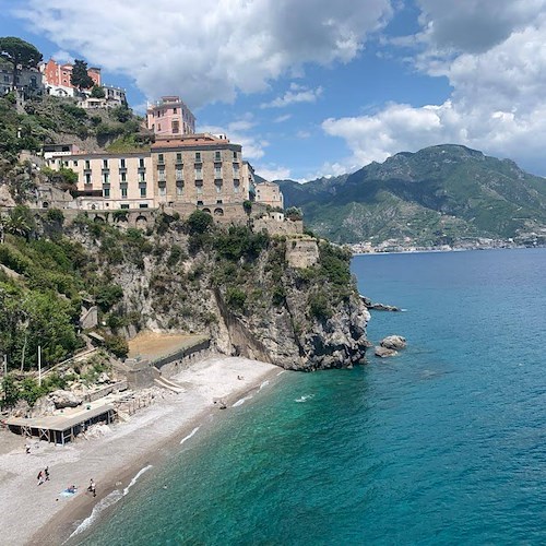 Messa in sicurezza del costone roccioso, chiusa per lavori la spiaggia di Castiglione