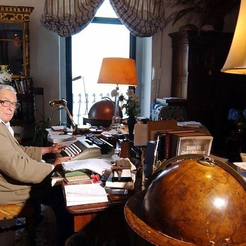 Ravello, apre Villa La Rondinaia: un relais di lusso sulla Costiera Amalfitana con lo studio di Gore Vidal che diventa un museo