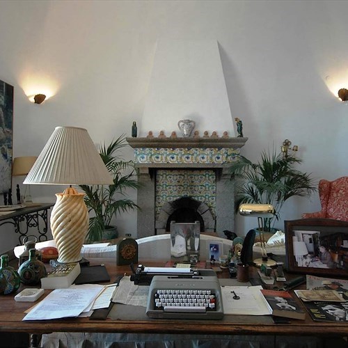 Ravello, apre Villa La Rondinaia: un relais di lusso sulla Costiera Amalfitana con lo studio di Gore Vidal che diventa un museo