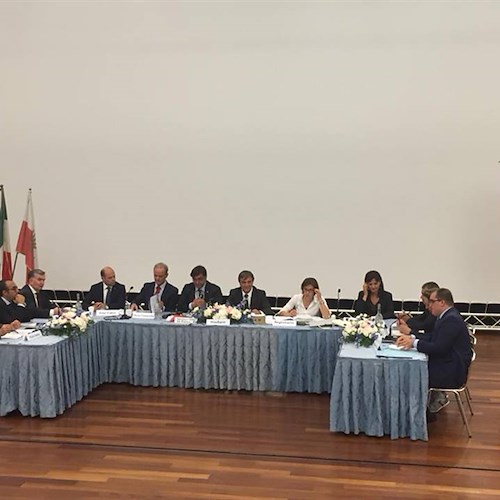 Ravello, comincia la Rinascita: insediato Consiglio Comunale, sindaco Di Martino si commuove /FOTO