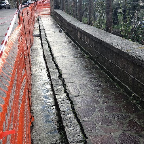 Ravello ferita dalla pioggia: transennata area al bivio per Scala [FOTO]