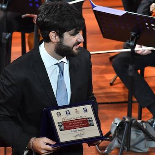 Ravello, Francesco Auriemma vincitore del Concorso di Canto Lirico: «Spero sia l'inizio di una rinascita»