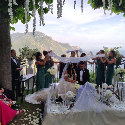 Ravello, matrimonio persiano in Costiera Amalfitana: Yalda e Arash celebrano l'amore a Villa Eva 