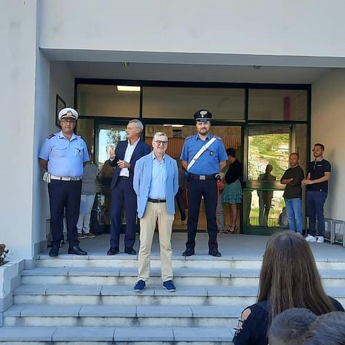 Rientro a scuola a Ravello, gli auguri del Sindaco agli alunni 