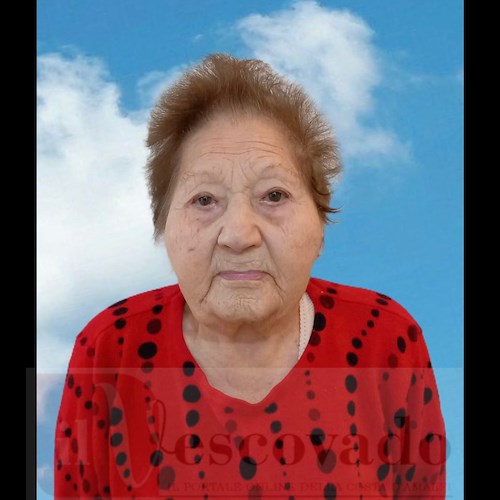 Scala porge l'ultimo saluto alla signora Amalia Amato, aveva 96 anni