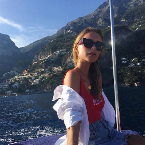 Su Vogue la vacanza da sogno di Pernille Teisbaek: la fashion blogger in vacanza tra Positano, Ravello, Sorrento e Capri