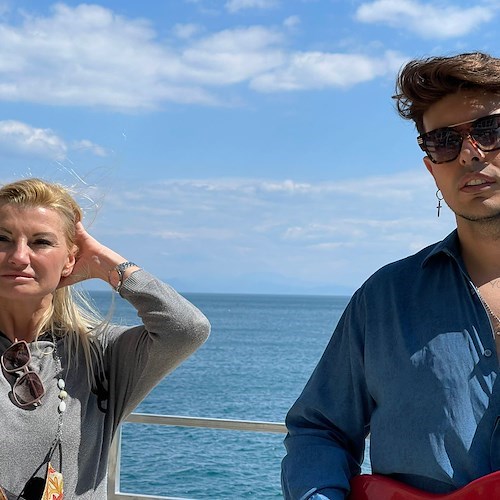 È uscito "Cabriolet Panorama", il nuovo singolo dei The Kolors. Il videoclip girato in Costiera Amalfitana /FOTO
