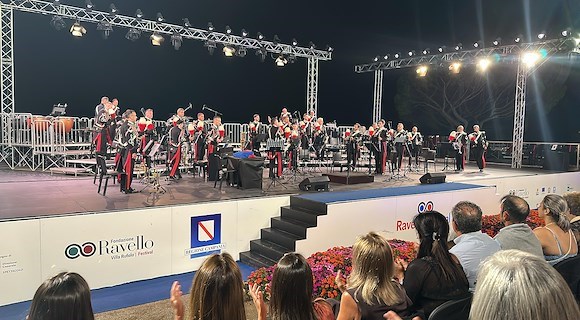 Ravello: grande seguito di pubblico per il concerto della Fanfara del 10° Reggimento Carabinieri “Campania” Napoli